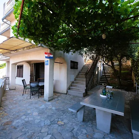 Gizdic Apartment *