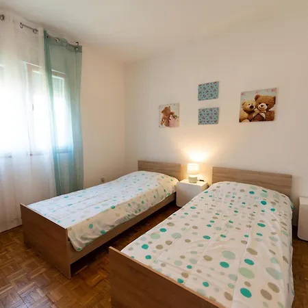 Apartment Gizdic *