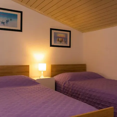 Gizdic Apartment Trogir